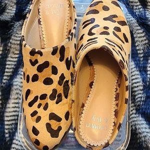 Sz 7 Kylie mules in calfshair